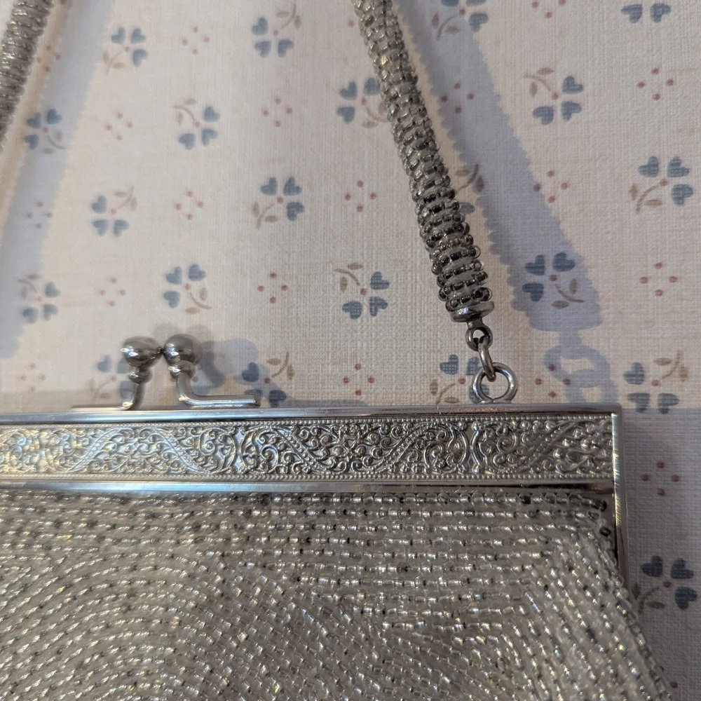 🩶 Vintage Silver Beaded Bling Snap Purse Comb Case Satin Pockets